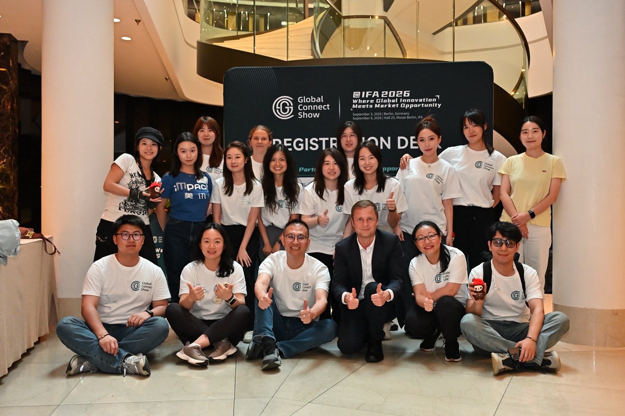 Guests at the GCS IFA 2026 registration desk